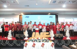 JNE Sambut Natal 2024 dengan Melesat Antar Kebahagiaan yang Penuh Cinta dan Kasih