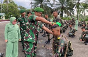 Sebanyak 69 Prajurit Yonif 143/TWEJ Jalani Tradisi Masuk Batalyon