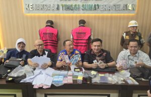 Konferensi Pers, terungkap kasus OTT Disnakertrans, ternyata meresahkan investor di Sumsel