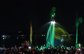 Dihadiri Aisar Khaled, Palembang Sukses Gelar Pertunjukan Flyboard with Bodylighting