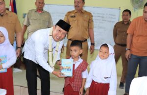 Amri Mulai Distribusikan Buku Ramadhan, “Gratis”