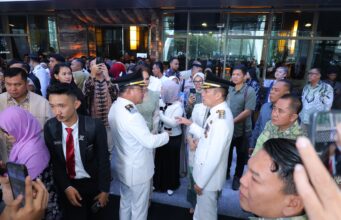 Baru Dilantik, Wali Kota Palembang Ratu Dewa Ajak Pengusaha Papan Bunga Berhijrah ke Produk Tanaman