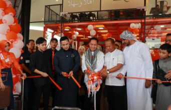 Ratu Dewa Apresiasi Almaz Fried Chicken, Dukung Ekonomi Palembang dan Kepedulian pada Palestina