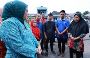 Ketua TP PKK hadir ditengah derita korban kebakaran