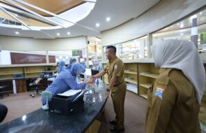 Hari pertama kerja Pasca Lebaran Idul Adha, 6 pegawai bolos kerja