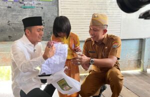 Puluhan Ribu Siswa Baru di Palembang Terima Seragam Gratis, Ringankan Beban Orang Tua