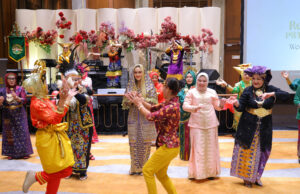 Apresiasi PWPSS Sumsel, Meriahkan HUT ke-80 RI dengan Parade Busana Adat Nusantara