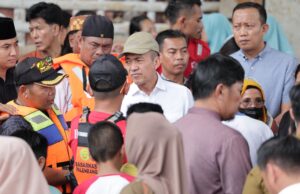 Wali Kota Palembang Ratu Dewa Kunjungi Keluarga Korban Tenggelam di Sungai Ogan: Bentuk Kepedulian dan Dukungan Moril