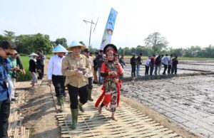 Percepatan Pengentasan Kemiskinan Melalui Industrialisasi Pertanian Berbasis Digital dan KMP TASKIN di Wilayah Aglomerasi Cirebon Raya