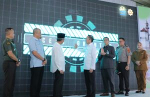 Ratu Dewa resmikan PLTS di Masjid Agung Palembang, hemat biaya listrik hingga Rp24 Juta per Tahun