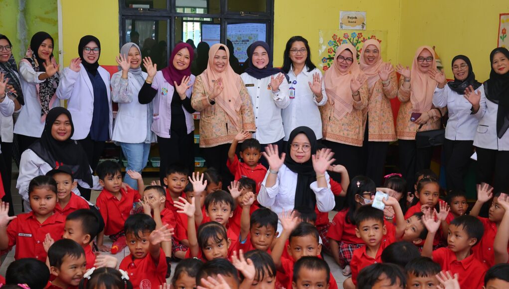 Cegah Gigi Berlubang, DWP Palembang Edukasi Kesehatan Gigi