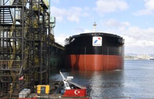 Kemlu: Iran Beri Lampu Hijau untuk Kapal Tanker Pertamina yang Tertahan di Selat Hormuz