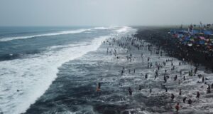 Bupati Lumajang: Kebersihan Pantai Kunci Keberlanjutan Wisata