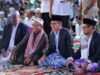 Ratu Dewa Ajak Warga Perkuat Persaudaraan Saat Salat Idulfitri di Masjid Agung Palembang