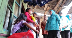 Cahaya Ramadhan Menyinari TPA Sukawinatan: PKK & DWP Palembang Tebar Berkah untuk Warga Pinggir Kota