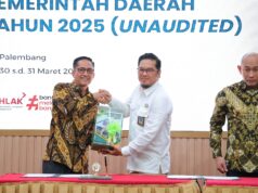 Palembang Pimpin Transparansi Keuangan Daerah,Ratu Dewa Serahkan LKPD 2025