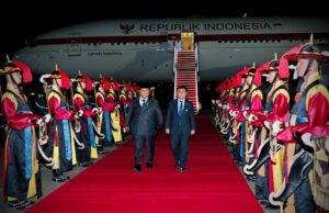 Presiden Prabowo Lanjutkan Diplomasi Asia Timur, Tiba di Seoul