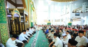 Wagub Cik Ujang Kenang Dedikasi Alex Noerdin, Ajak Masyarakat Doakan Almarhum