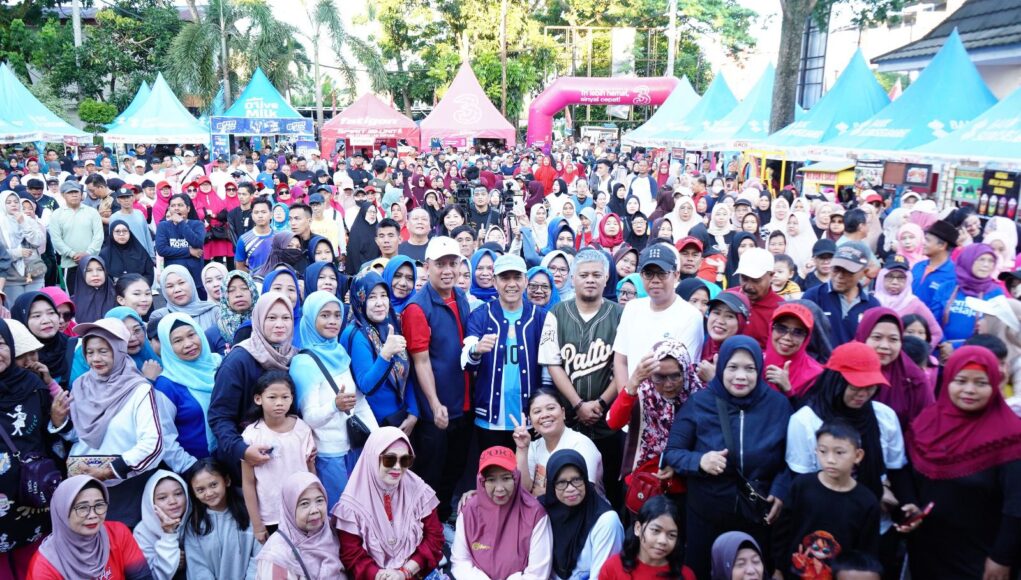 Sambut HUT Palembang ke-1343, Ribuan Warga IB I Padati Roadshow Jalan Sehat