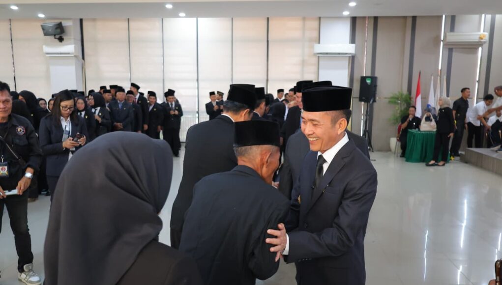 Lantik 130 Kepala Sekolah, Ratu Dewa Imbau Kepala Sekolah Muda untuk Kreatif dan Berinovasi