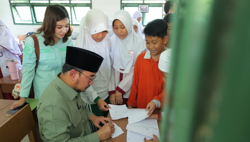 Bernostalgia di SMP Kartika II-1, Wawako Palembang Prima Salam: “Jangan Pernah Lupakan Sejarah Kita”