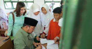 Bernostalgia di SMP Kartika II-1, Wawako Palembang Prima Salam: “Jangan Pernah Lupakan Sejarah Kita”