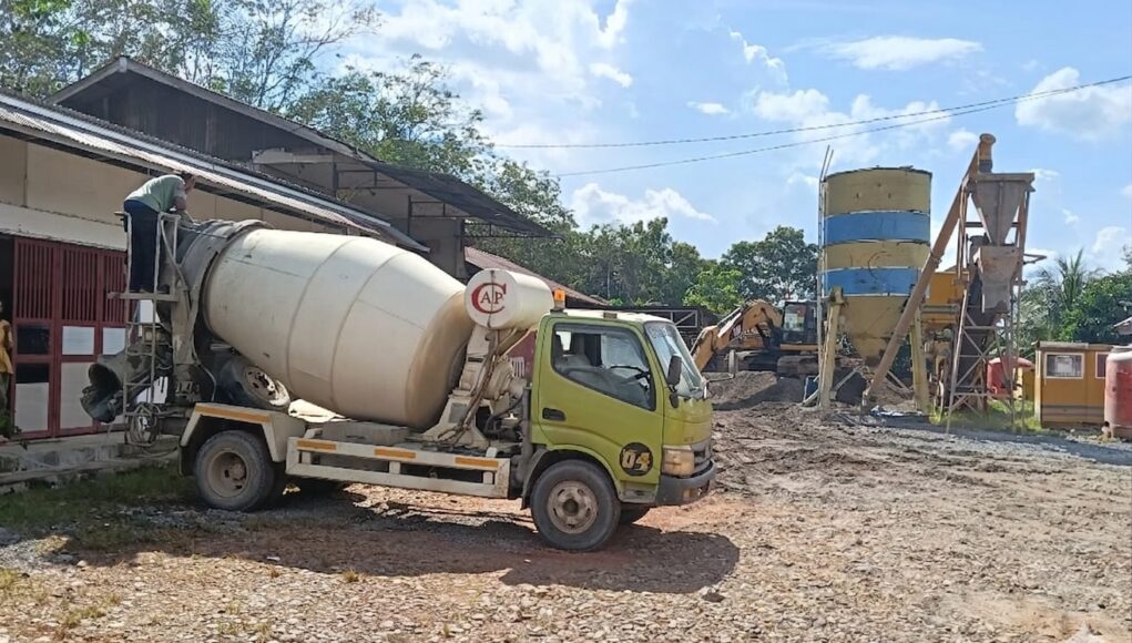 Batching Plant di Tengah Pemukiman: Debu, Bising, dan Protes Warga PALI Meledak