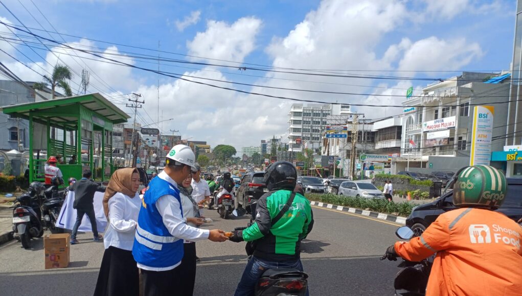Aksi Simpatik Tirta Musi,. Permintaan Maaf Manis di Tengah Jalan Kota