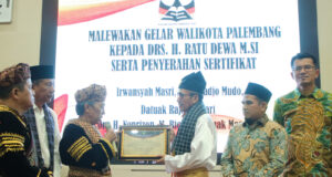 Ratu Dewa Terima Gelar Adat Minangkabau “Sutan Malin Batuah”