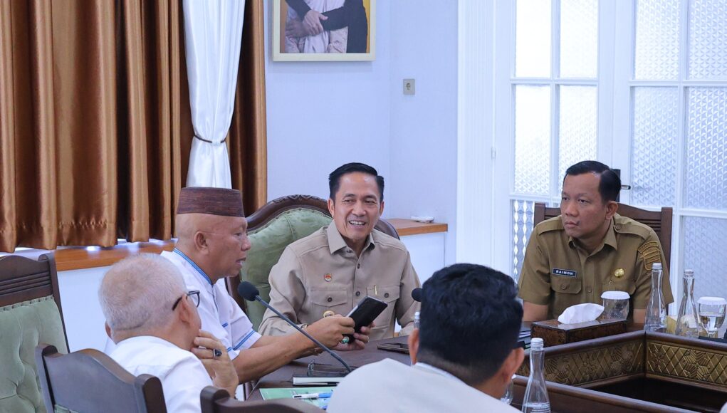 Wali Kota Ratu Dewa Terima Masukan LKPSS, Penanganan Banjir Jadi Prioritas