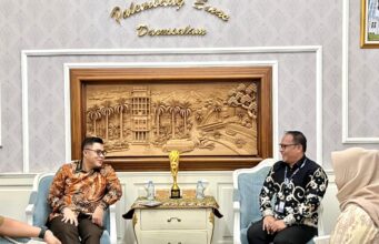 Pemkot Palembang dan Radar Kolaborasi, Gelar Kegiatan Puisi Pemimpin, Memuliakan Kota Tercinta