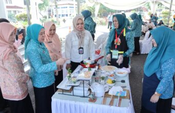 Kreatif! Ada Kue Ulang Tahun dari Sarden di Lomba Masak Palembang, Cara Unik PKK Cegah Stunting