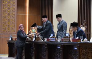 Rapat Paripurna XXXVIII DPRD Prov. Sumsel tentang Penyampaian Laporan Hasil Pelaksanaan Kegiatan Reses Pimpinan dan Anggota DPRD Provinsi Sumatera Selatan