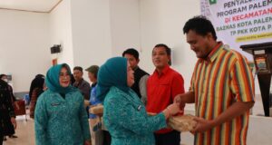 Pemkot dan BAZNAS Salurkan 200 Paket Gizi Protein Hewani di Sukarami