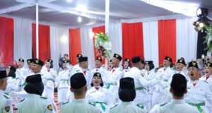 Usai 2 Minggu Karantina, Wali Murid Paskibraka Palembang Lepas Rindu di Malam Pengukuhan