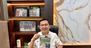 Kado Kelahiran dari Wali Kota Palembang, Bayi Lahir Langsung Dapat Akta Kelahiran