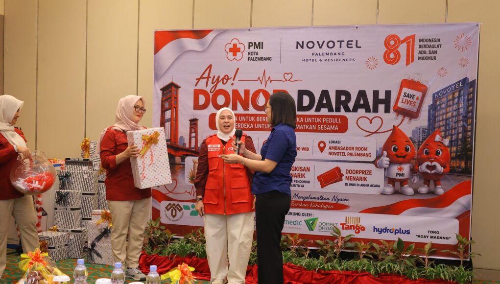 PMI Palembang bersama Novotel Hotel gelar donor darah HUT RI ke 81, 200 kantong terkumpul dalam 30 menit