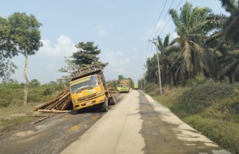 Proyek Mangkrak di PALI Makan Korban, Mirisnya Angkutan Penyandang Dana Yang Terguling