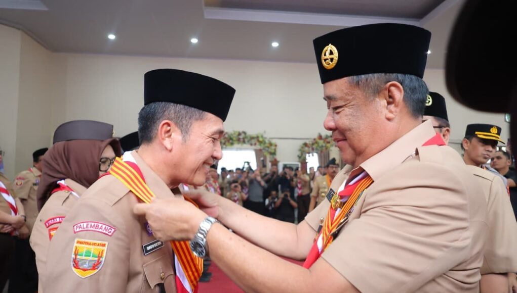 Atas Dukungan untuk Pramuka, Ratu Dewa Raih Penghargaan Lencana Melati