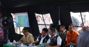 Darurat asap Palembang Ispu Tembus 302 Status Berbahaya, Menko Polkam Turun Gunung ke Posko Karhutla