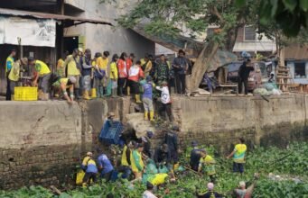 Kodim 0418 dan Pemkot Palembang Bersihkan Sungai Sekanak di Program Indonesia Asri 2026