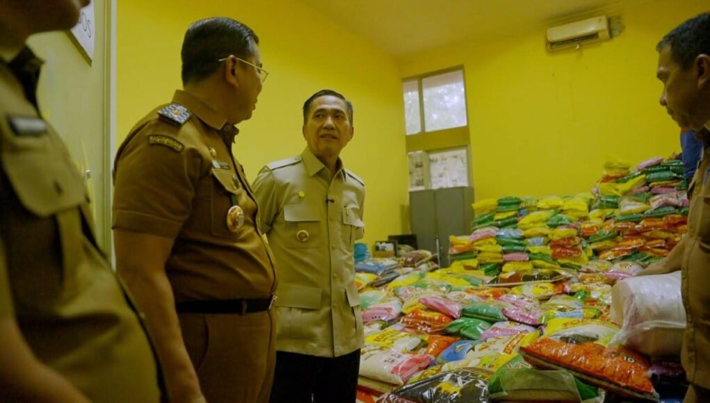 22 Ton Beras dari kepedulian menjadi aksi, ASN Palembang urunan untuk warga terdampak asap Karhutla