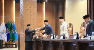 Wagub Cik Ujang Dengarkan Pandangan Umum Fraksi DPRD Sumsel terhadap Raperda APBD 2027