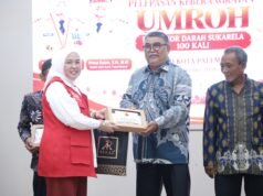 Pemkot Palembang Hadiahi Umrah 4 Pendonor Darah Sukarela yang Tembus 100 Kali