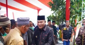 Bupati Toha Turun Langsung ke Bayung Lencir, Serap Aspirasi Warga dan Salurkan Bantuan Sembako