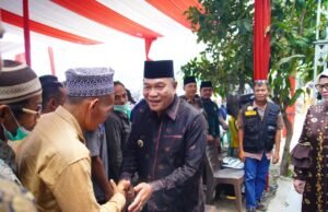 Bupati Toha Turun Langsung ke Bayung Lencir, Serap Aspirasi Warga dan Salurkan Bantuan Sembako